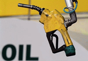 Oil prices fall amid ample supplies