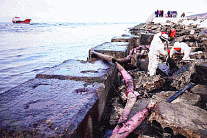 Russian oil tanker grounded in north Pacific