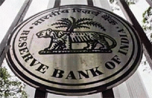 India's central bank keeps interest rates unchanged