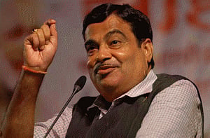 Gadkari to lay foundation for 4-laning highways, flyover in AP
