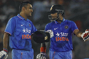 Dhoni for Pune, Raina in team Rajkot for IPl 9