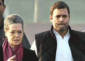 Cong keeps up suspense on if Sonia, Rahul will seek bail in Herald case