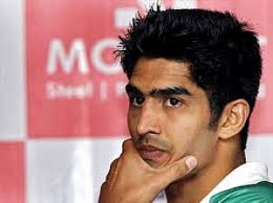 Vijender eyes another knockout show against Hyuseinov