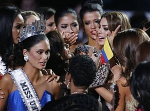 After 'big mistake', Philippines beauty crowned Miss Universe