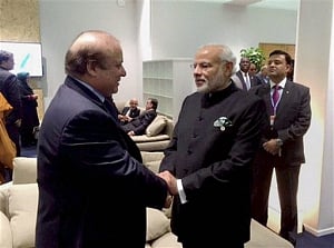 Modi flying to lahore this evening to meet Sharif