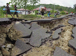 Tremor jolts Kashmir, causes fear and panic