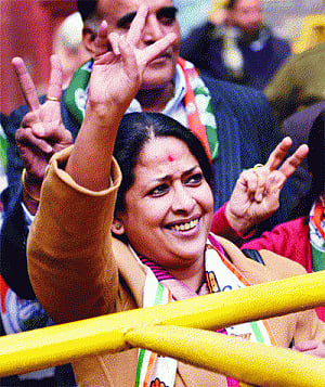 Candidates pull no punches in gloves off powwow