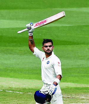 Kohli eyes Dravid's record in 4th Test