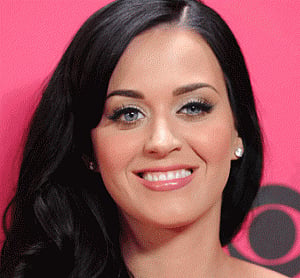 Perry wants 'very private' relationship with Diplo