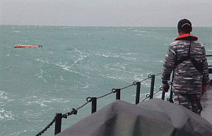 AirAsia crash:search to continue with waves forecast 2-3m