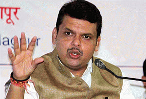 CM assures better infrastructure, security for Bollywood