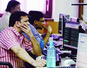 Investors lose Rs3l Cr in 5.5-year high mkt crash