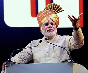 Modi inaugurates 13th Pravasi Bharatiya Divas
