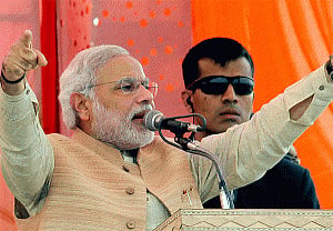 Modi's poll pitch in Delhi; targets 'anarchist' Kejriwal
