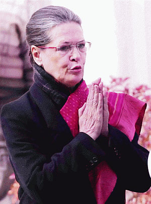 Govt attitude dictatorial, accuses Sonia