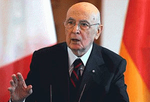 Italy's president Napolitano resigns kicking off election