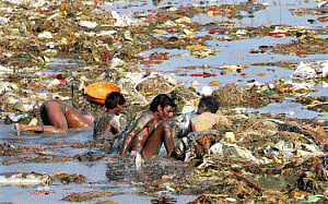 104 bodies found in Ganga, probe ordered