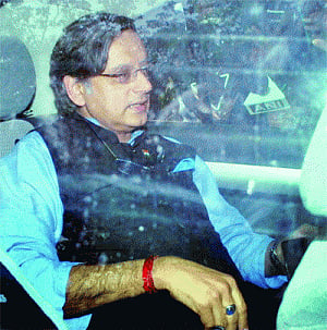 Tharoor grilled about tensions with Sunanda over Tarar, Katy
