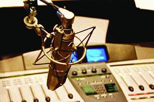 Ministry issues notice for e-auction of 135 private FM channels in 69 cities