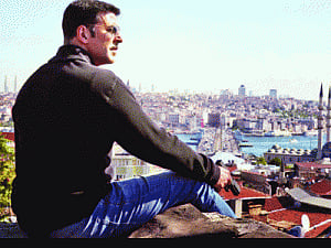 Crisp Akshay, crisp thrills