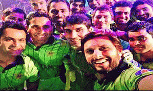 Pak cricketers refuse to sign three-month extended contract