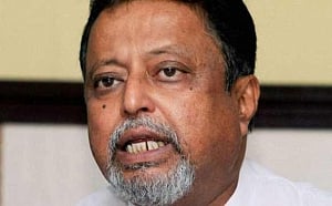 Mukul Roy at CBI office for questioning in Saradha scam
