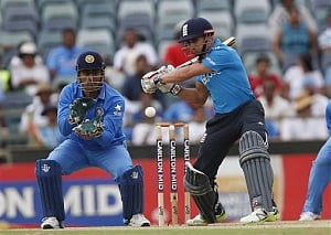 India knocked out of tri-series after losing to England