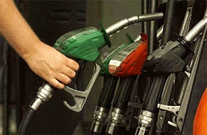Oil strikes lowest level since 2009 in volatile week