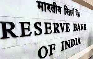 Rajan for raising tax exemption limit from Rs 1.5 lakh
