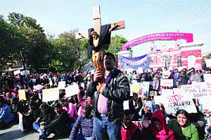 Protest over Delhi church attacks
