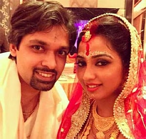 Singer Shreya Ghoshal ties the knot