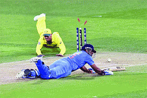'Tri-series showing does not augur well for India'