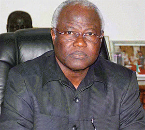 Sierra leone president to attend Ebola conference