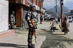 Restrictions continue in Srinagar, Palhallan for 3rd day
