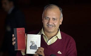 Sisodia to be Deputy CM, 4 new faces likely in AAP Cabinet