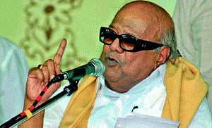 Karunanidhi urges PM to move resolution in UN against lanka