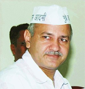 AAP to pursue graft charges against Dikshit, Ambani