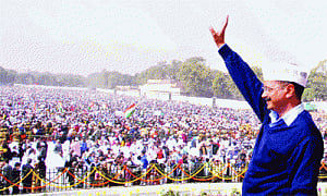 Kejri pledges graft-free Delhi in 5 yrs