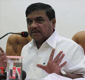 Maharashtra's ex-deputy chief minister R.R. Patil dead