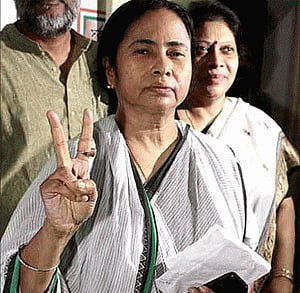 Nitish congratulates Mamata for her bypoll win