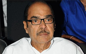Film fraternity plunges into gloom over Ramanaidu's death