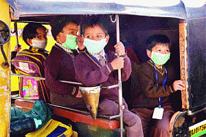 Death toll at 700 as cases swell to 11,000