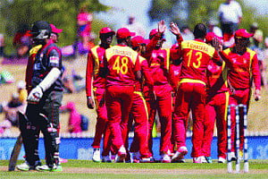 Zimbabwe chase down 286