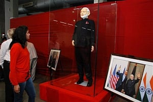 Modi's suit goes under the hammer for Rs 4.31 crore