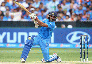 Dhawan's ton guides India to 307/7 against Proteas