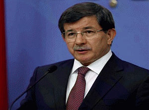 Turkey evacuates troops guarding tomb inside Syria: PM
