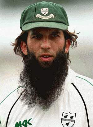 Moeen Ali's ton powers England to 303/8 against Scotland