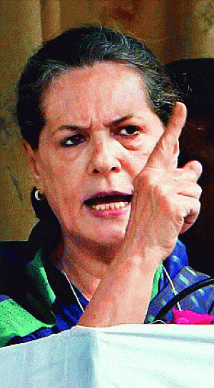 No 'rift' between Sonia, Rahul: Cong
