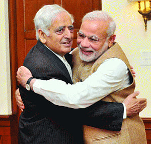 Mufti meets Modi & sings  sabka saath, sabka vikas
