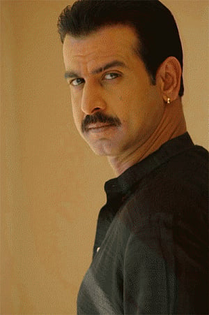 Ronit Roy's revengeful Holi
